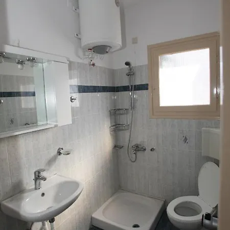 Lefcothea Guest Pensionat 3*